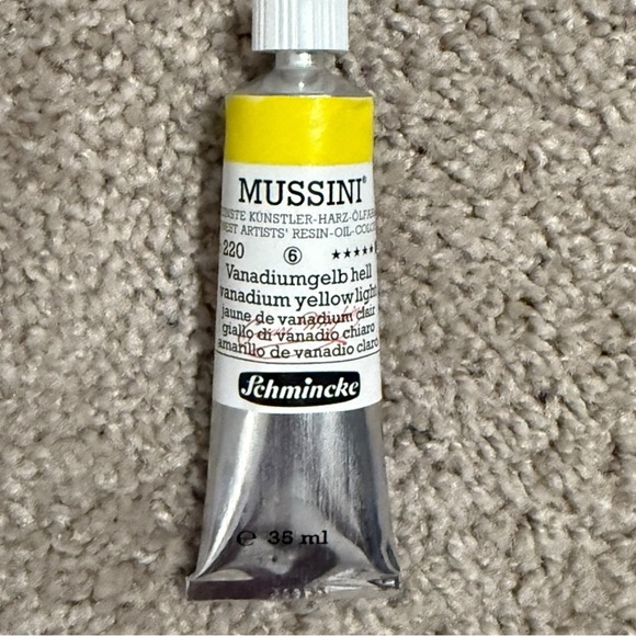 Schmincke Mussini Oil Paint Set of 4- red, yellow, blue and green. Oil paint. - Picture 4 of 13